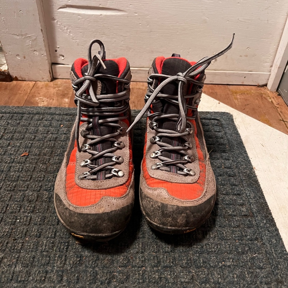 ASOLO Women’s Hiking Boots